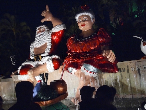 Christmas at Honolulu Hale - Santa and Mrs. Claus