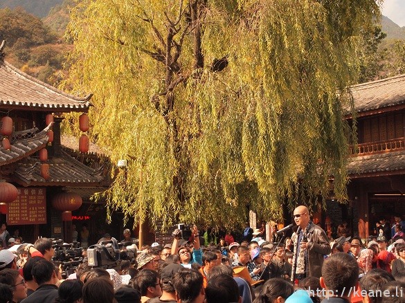 Old meets new in Lijiang during the COART international artists festival