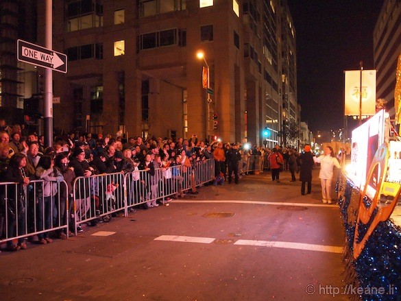 California Street viewers respond to HTC One X+ livestream on AT&T float