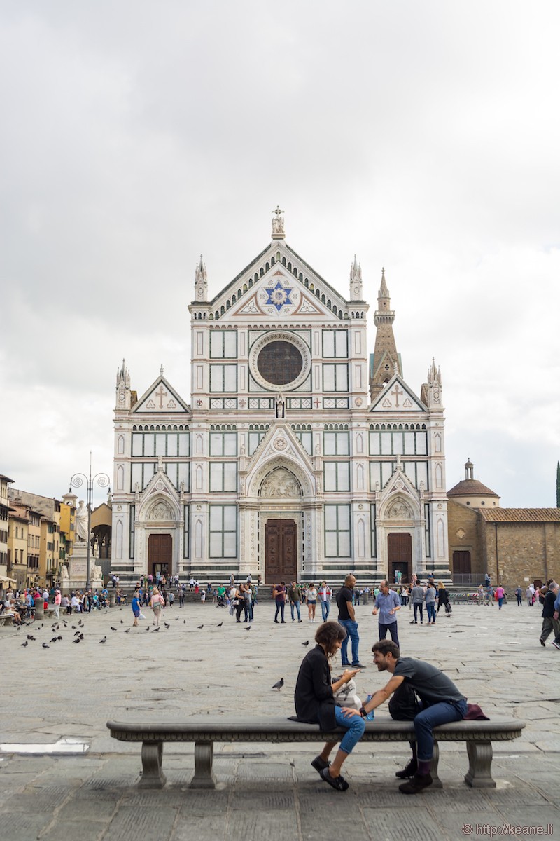 Couple in Piazza Santa Croce